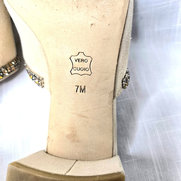 Donald J. Pliner Bette, Jewel Embellished Slide/mule Sandals. 7M Beige - Picture 6 of 14